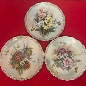 3 Hummingbirds Hand Painted by Lena Liu. Mint Condition. Limited Edition